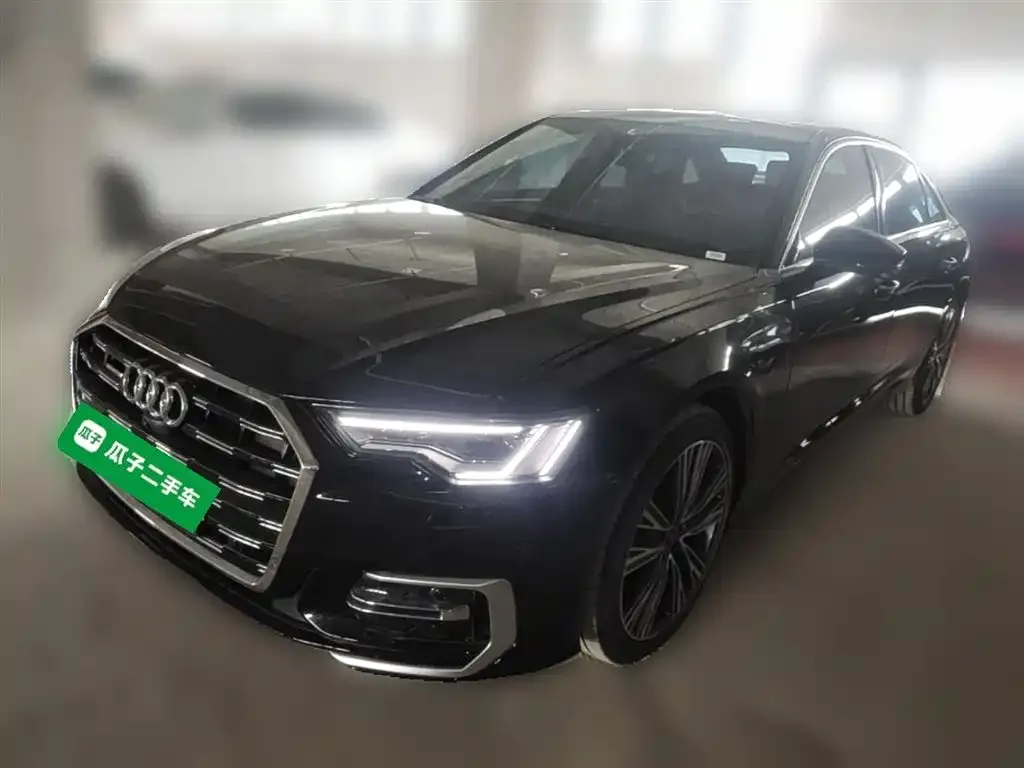 Audi A6L — фото 1