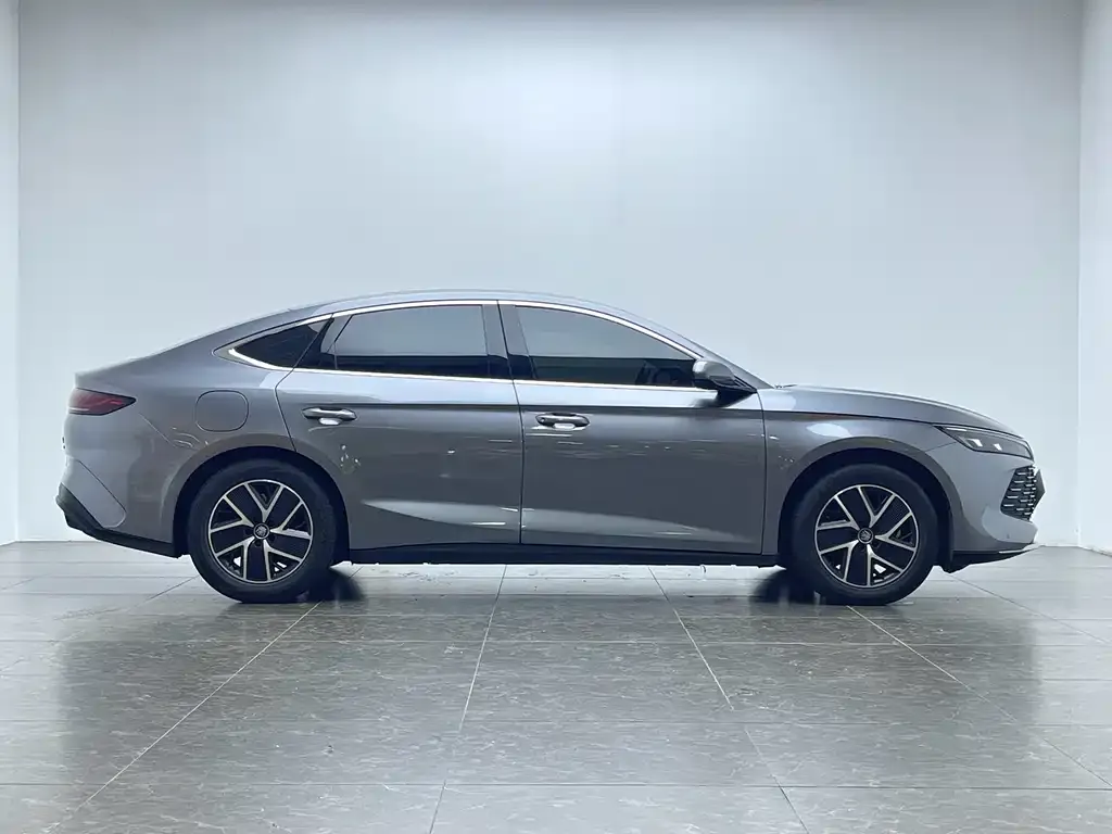 BYD Qin L — фото 10
