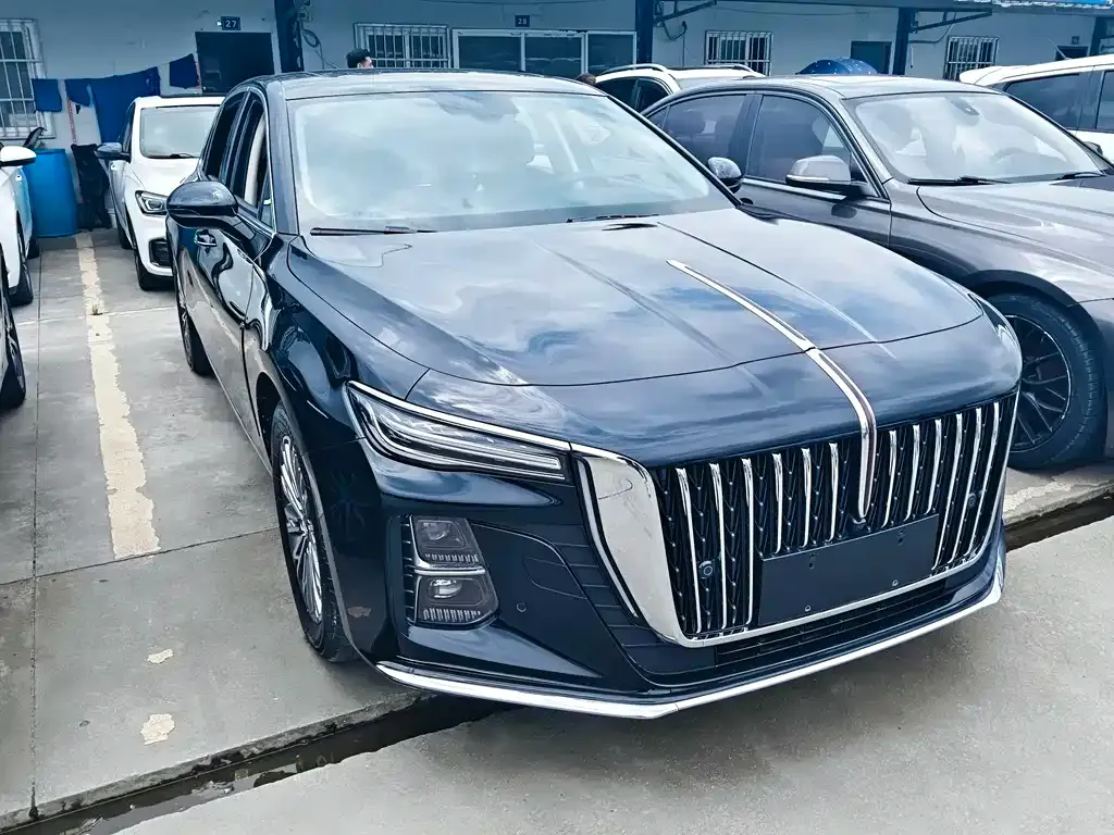 Hongqi H5 — фото 2