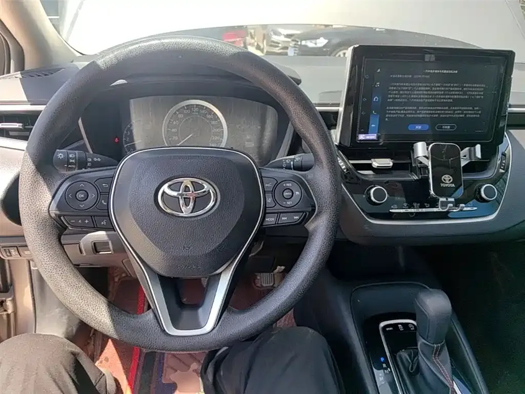 Toyota Corolla — фото 6