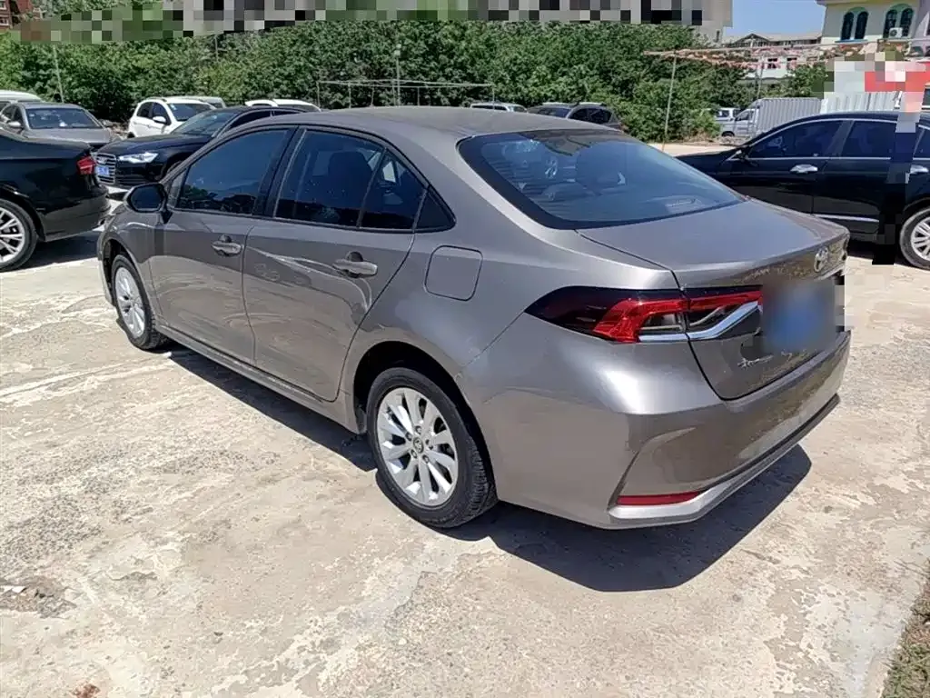 Toyota Corolla — фото 2