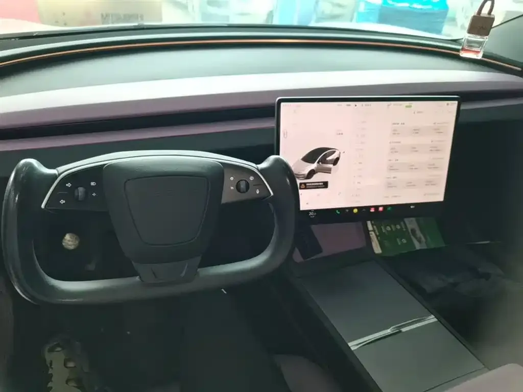 Tesla Model 3 — фото 4