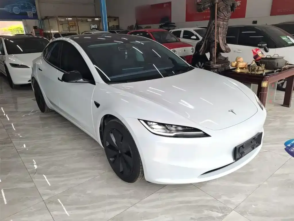 Tesla Model 3 — фото 3