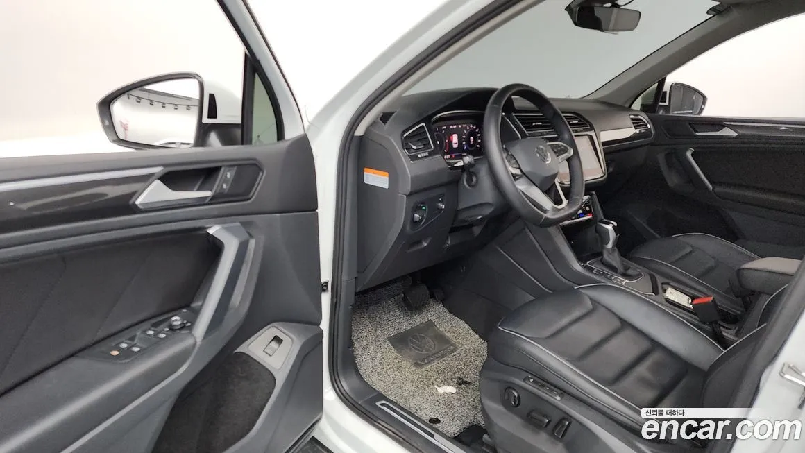 Volkswagen Tiguan — фото 4