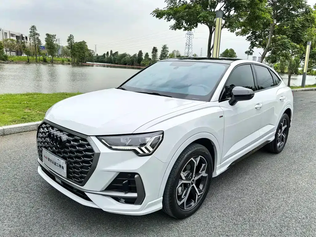 Audi Q3 Sportback — фото 1