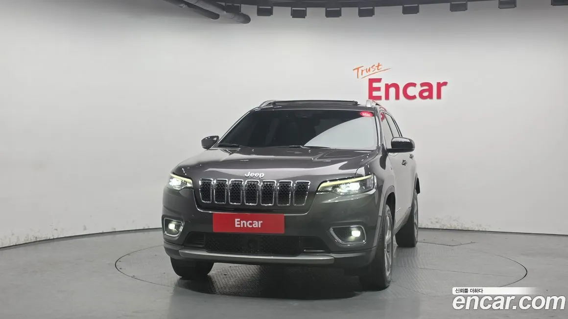 Jeep Cherokee — фото 3