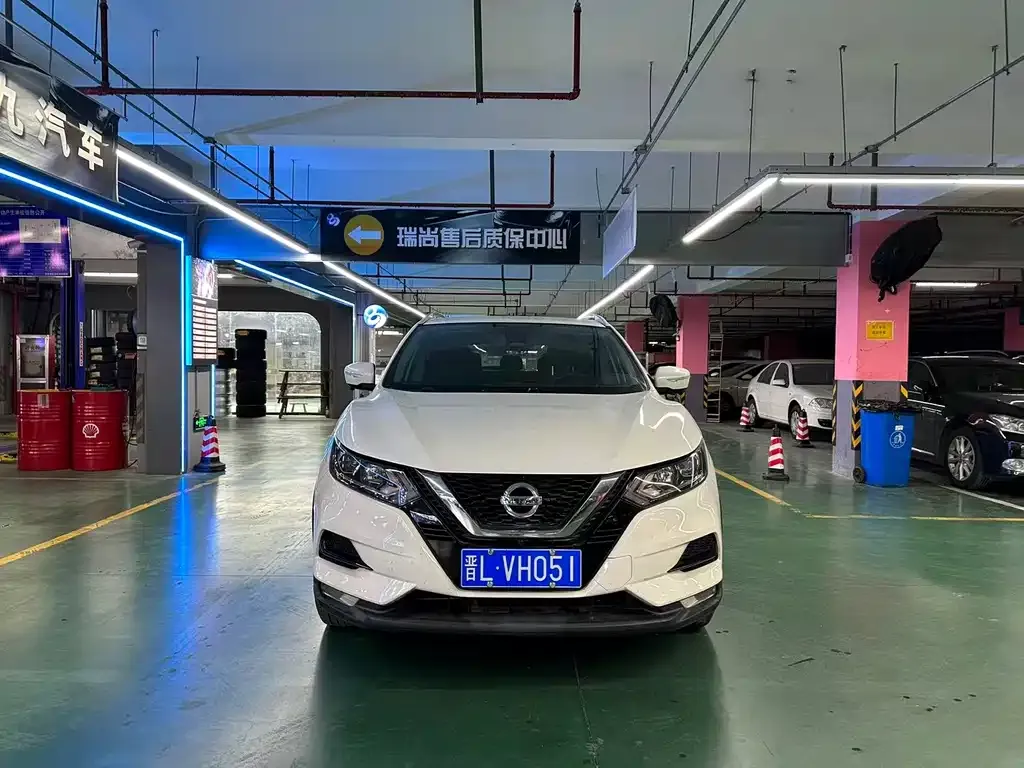 Nissan Qashqai — фото 4