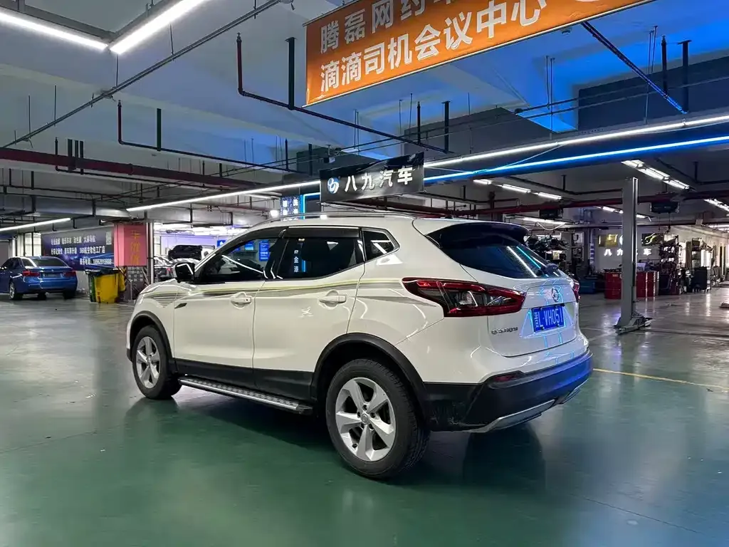 Nissan Qashqai — фото 8