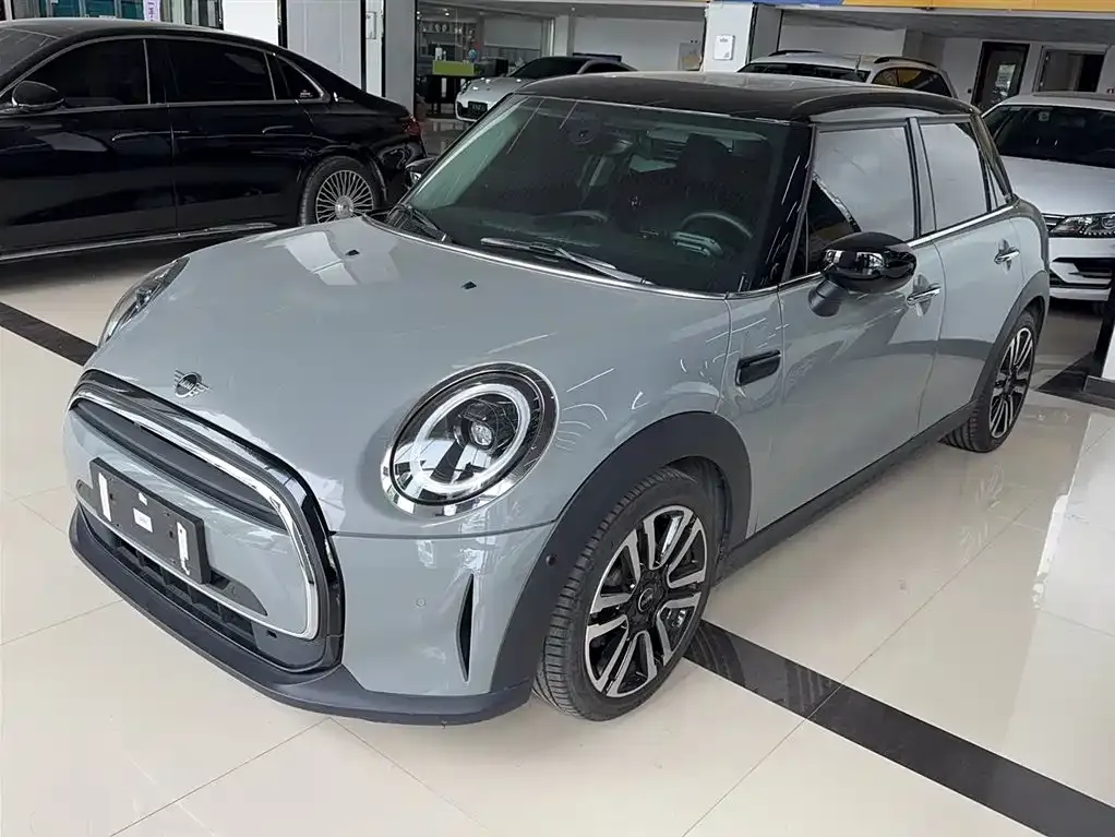 MINI Cooper (3-door) — фото 1