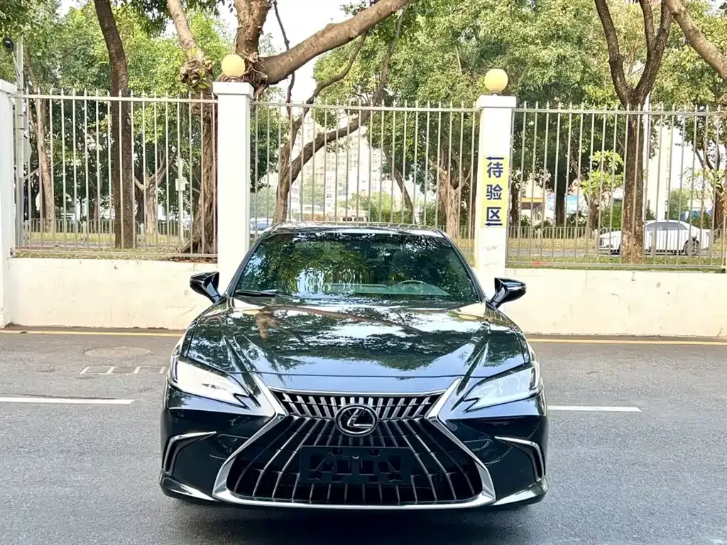 Lexus ES — фото 2
