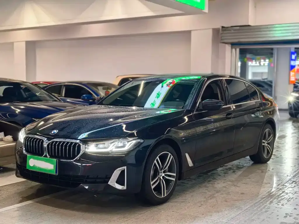 BMW 5 Series — фото 1