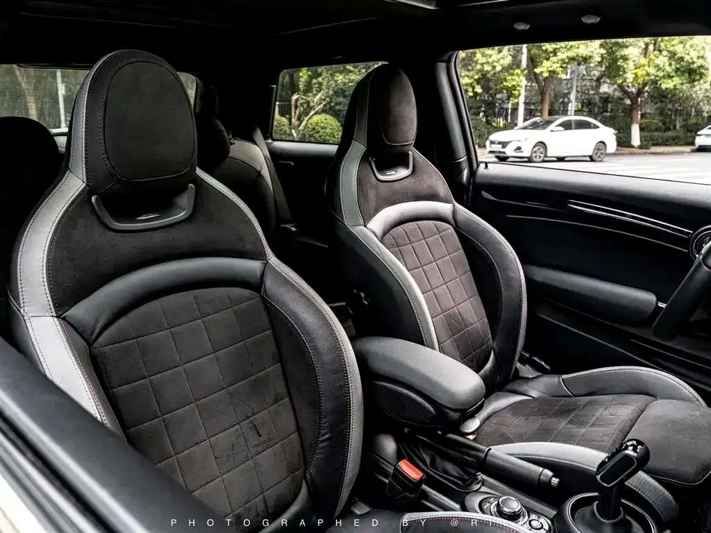 MINI JCW (John Cooper Works) — фото 6