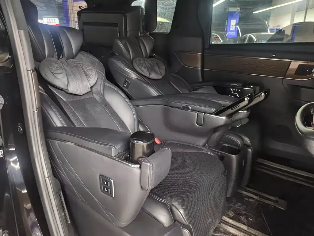 Toyota Vellfire — фото 5