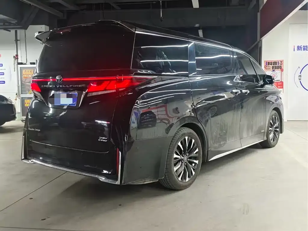 Toyota Vellfire — фото 7