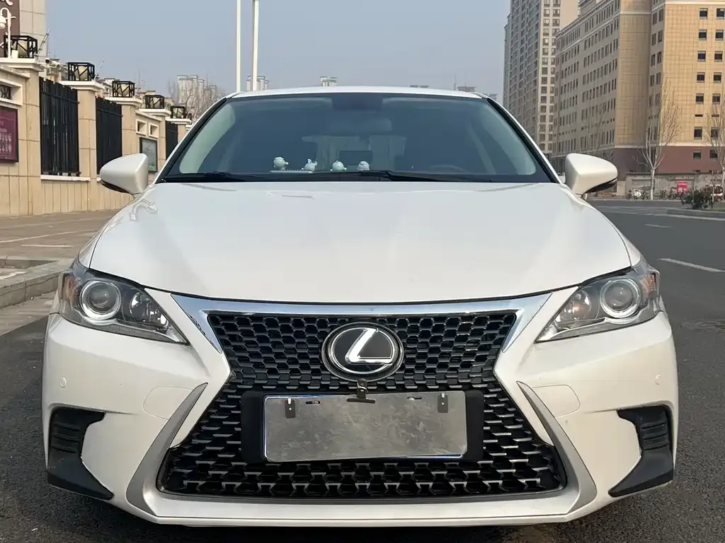 Lexus CT — фото 4