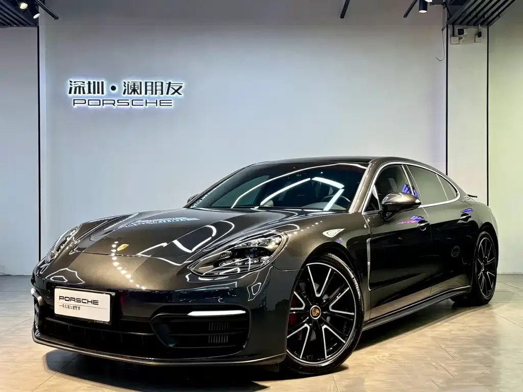 Porsche Panamera — фото 1