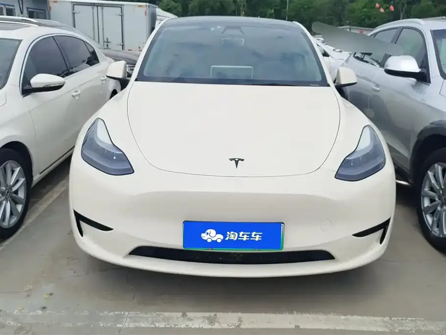 Tesla Model Y — фото 6