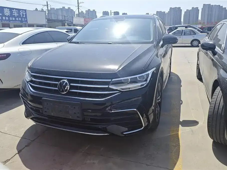Volkswagen Tiguan L — фото 6