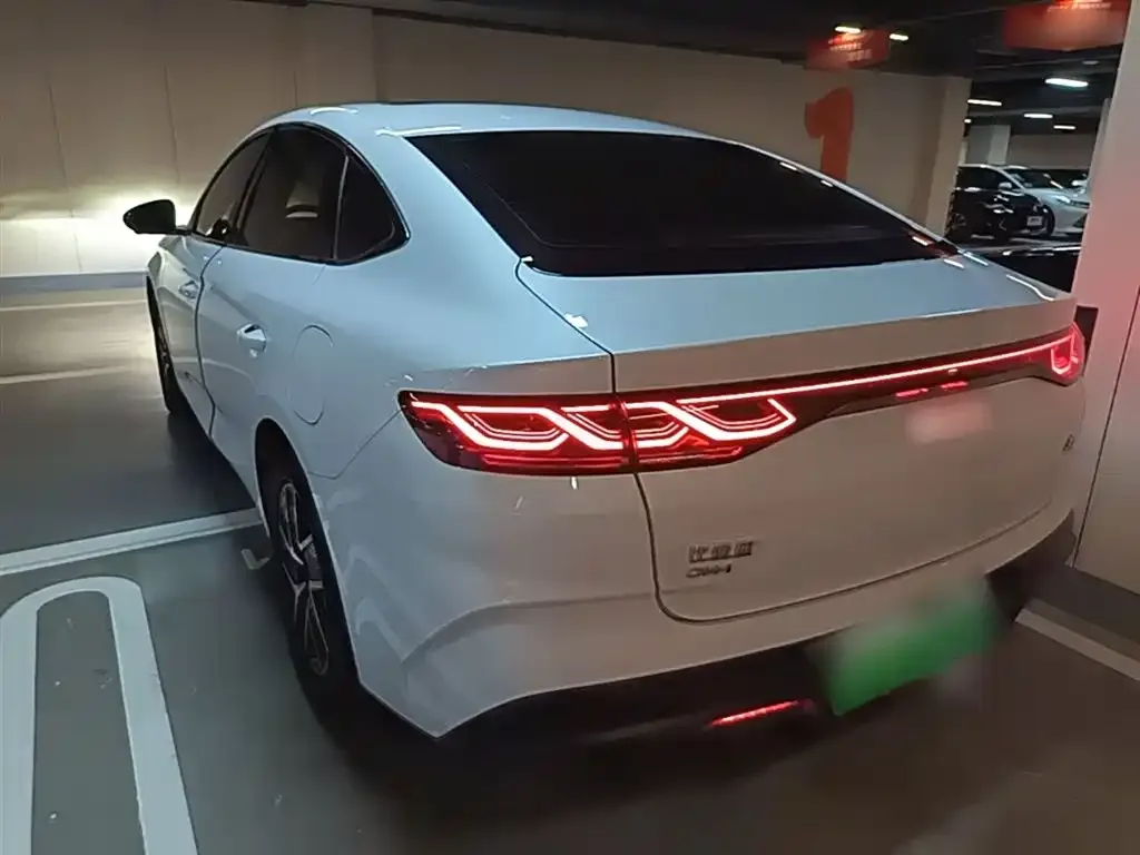 BYD Qin L — фото 10
