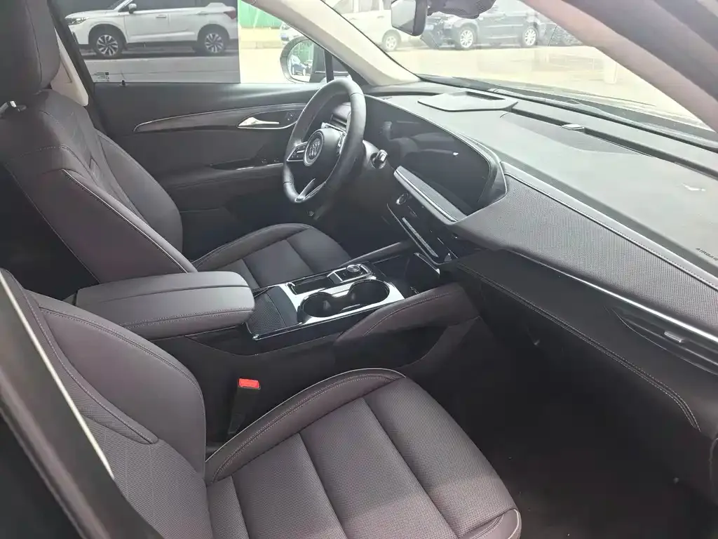 Buick Envision Plus — фото 4