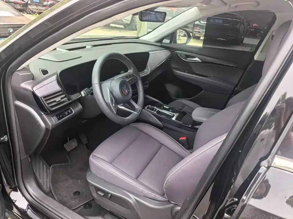 Buick Envision Plus — фото 3
