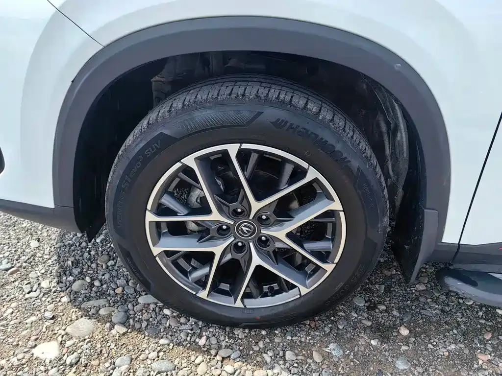 Changan CS75PLUS — фото 10