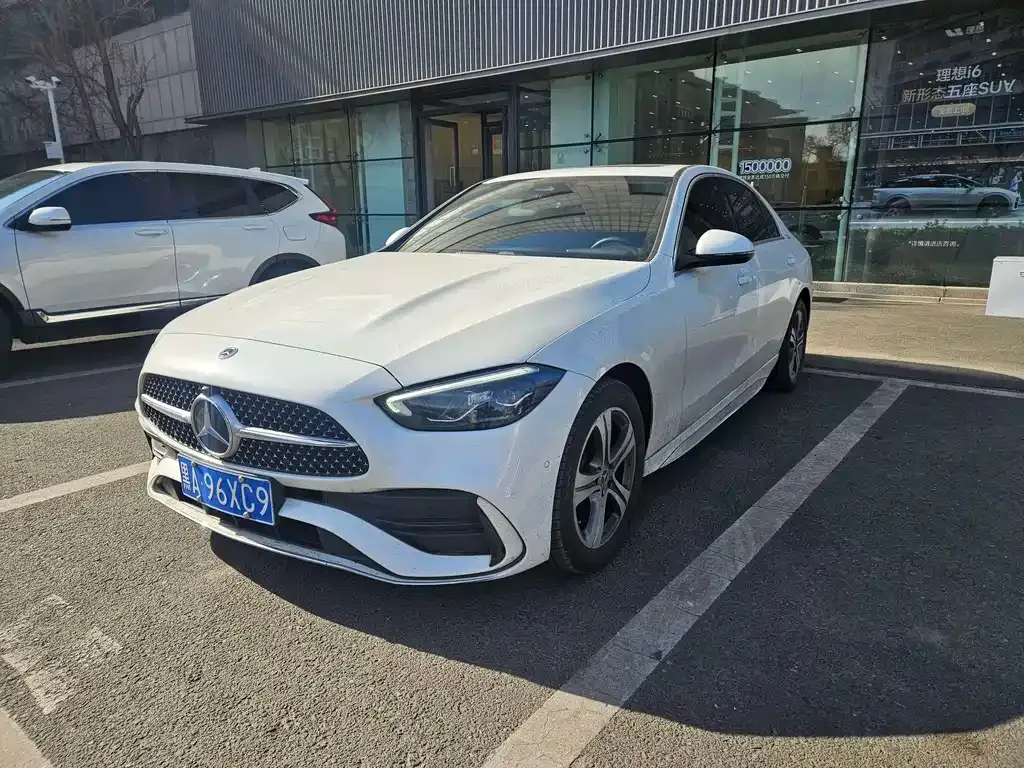 Mercedes-Benz C-Class — фото 1
