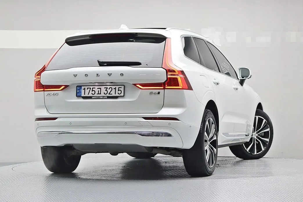 Volvo XC60 — фото 5