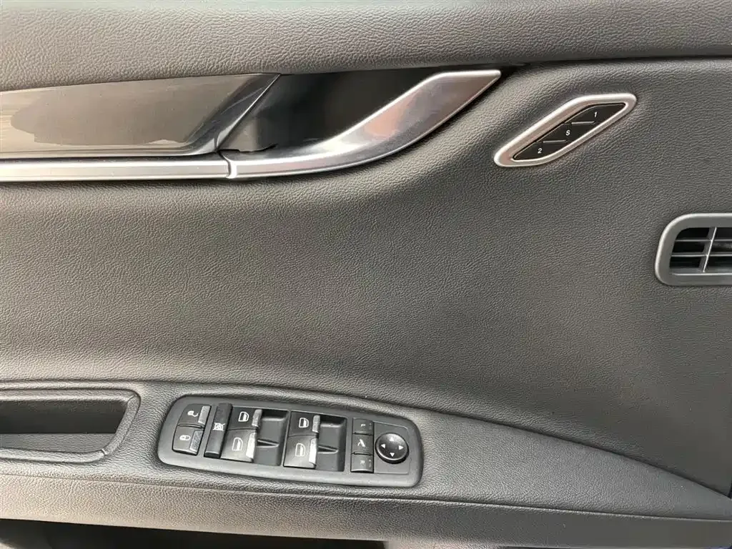 Maserati Ghibli — фото 8