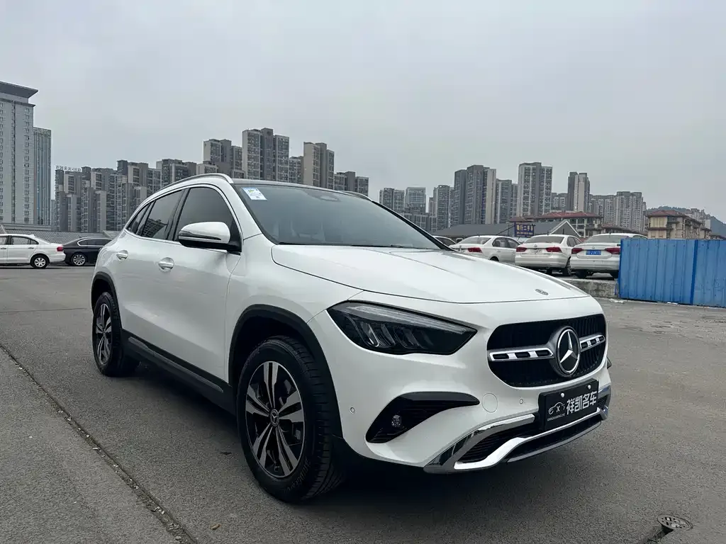 Mercedes-Benz GLA — фото 10