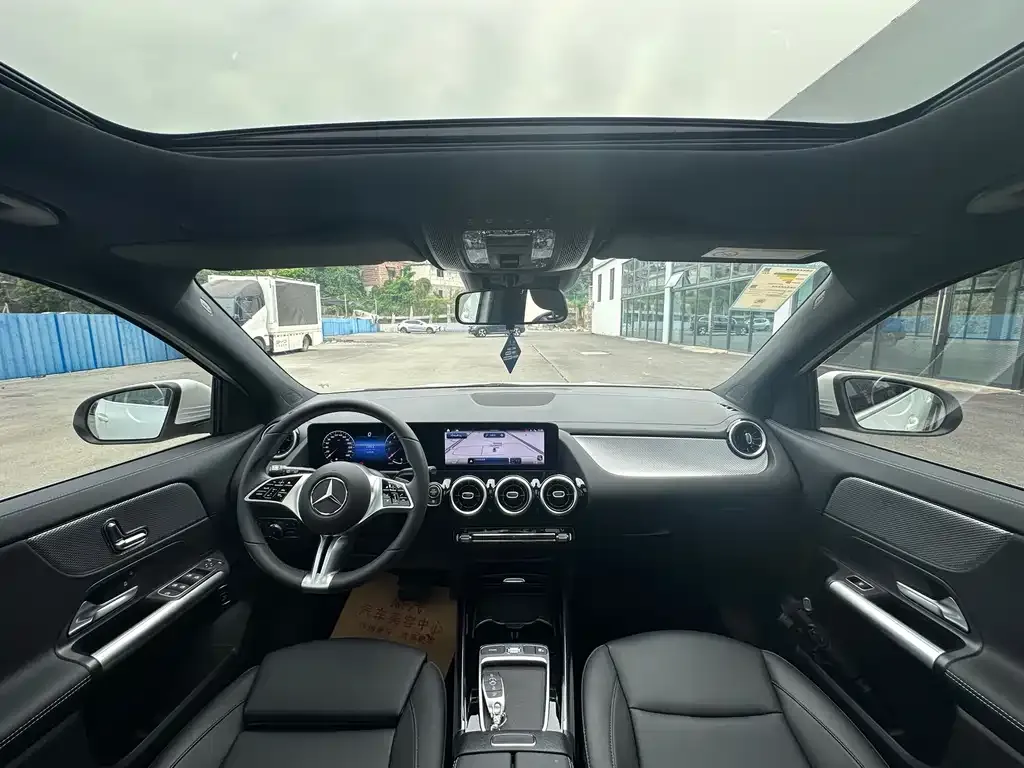 Mercedes-Benz GLA — фото 7