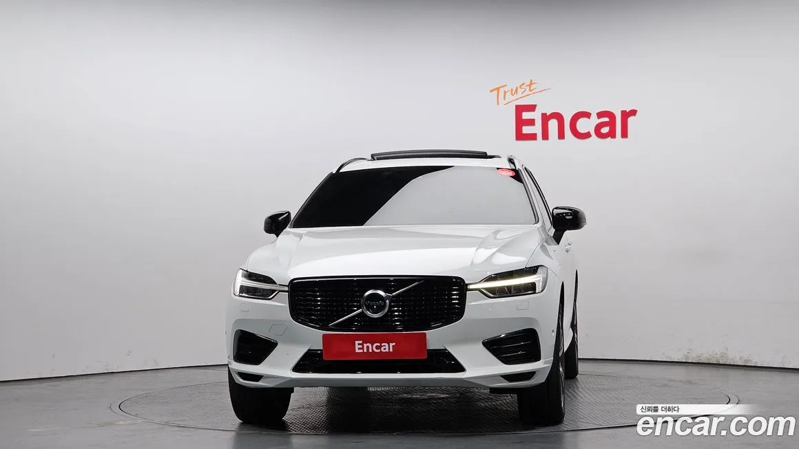 Volvo XC60 — фото 7
