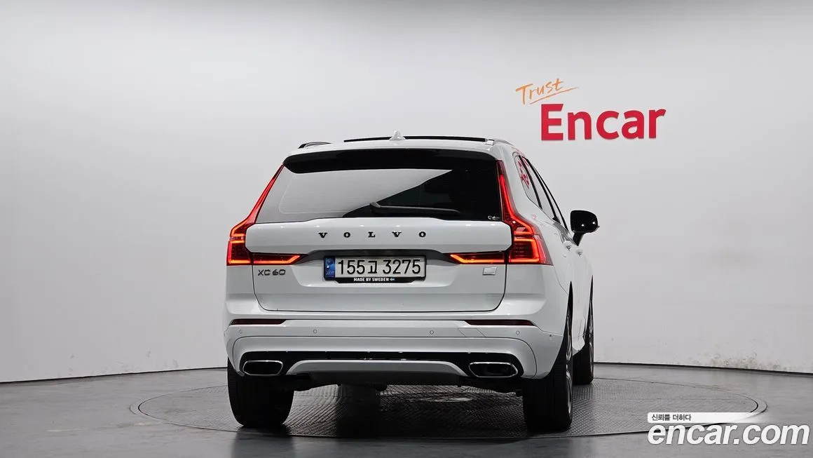 Volvo XC60 — фото 5