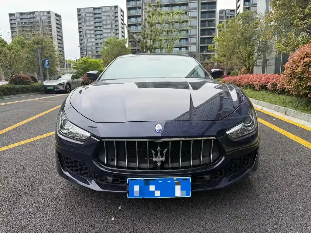 Maserati Ghibli — фото 1