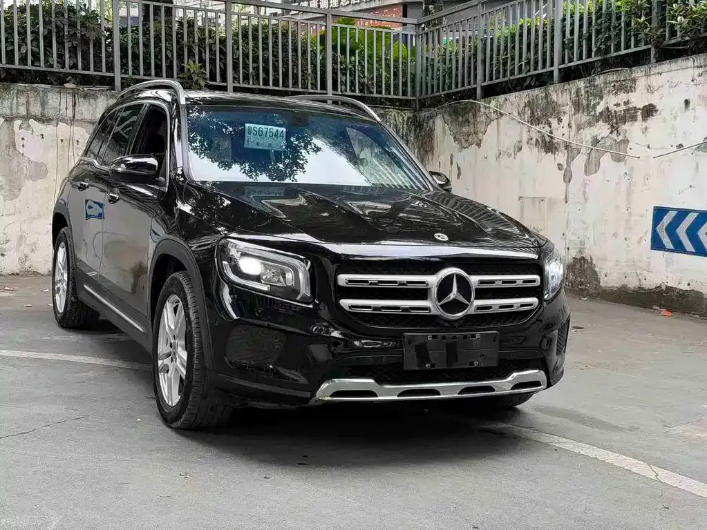 Mercedes-Benz GLB — фото 10