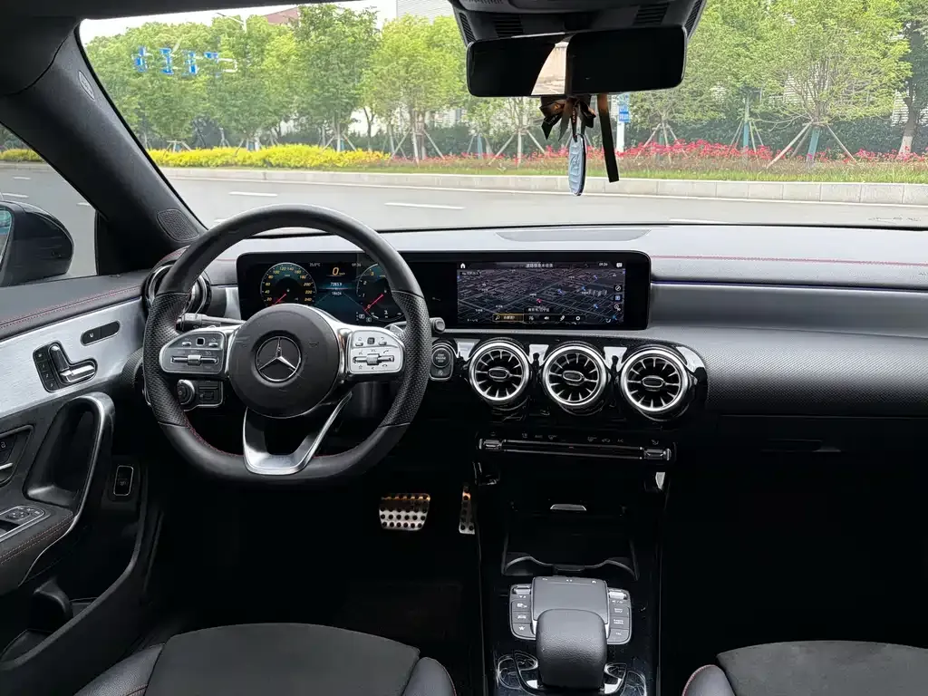 Mercedes-Benz CLA (Import) — фото 2