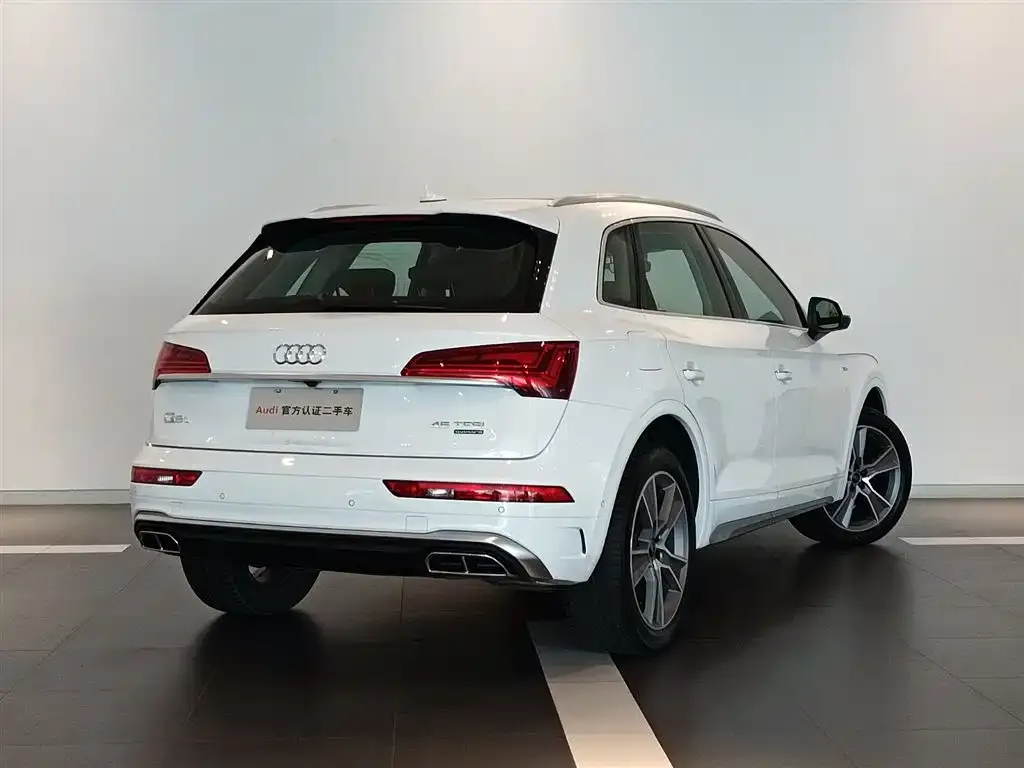 Audi Q5L — фото 4