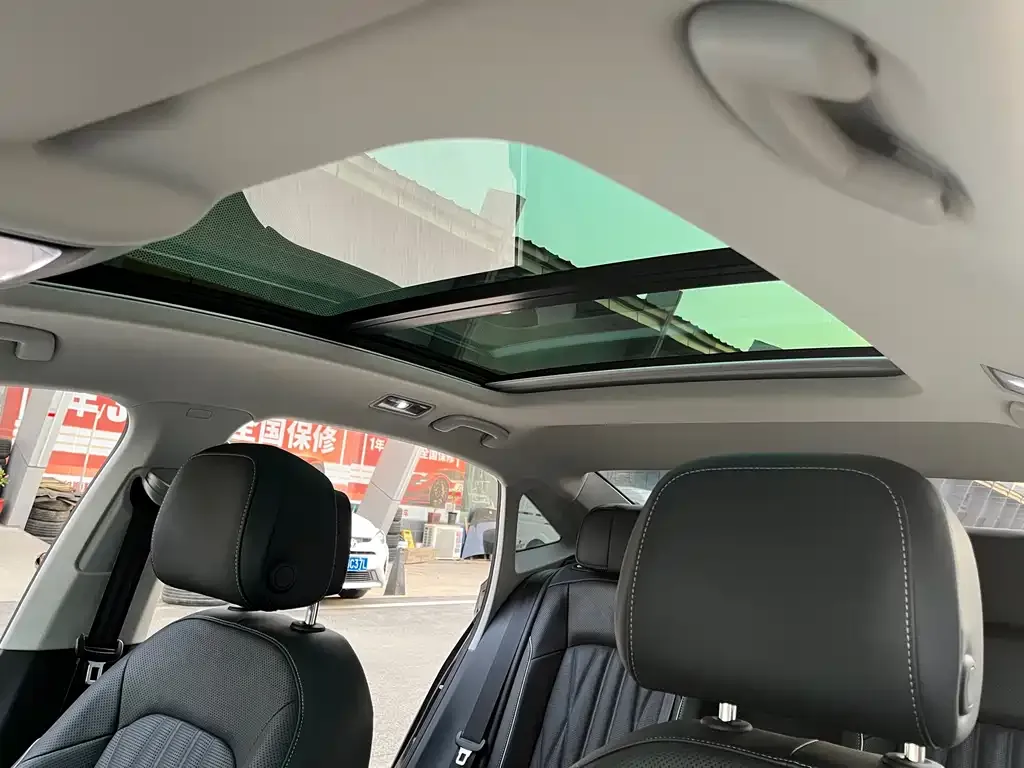 Volkswagen Passat — фото 7