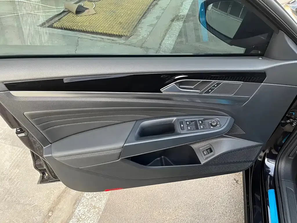 Volkswagen Passat — фото 2