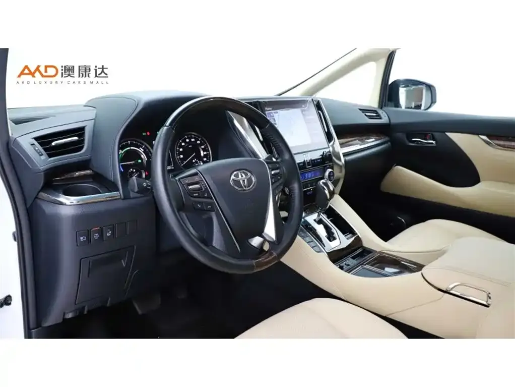 Toyota Alphard — фото 6