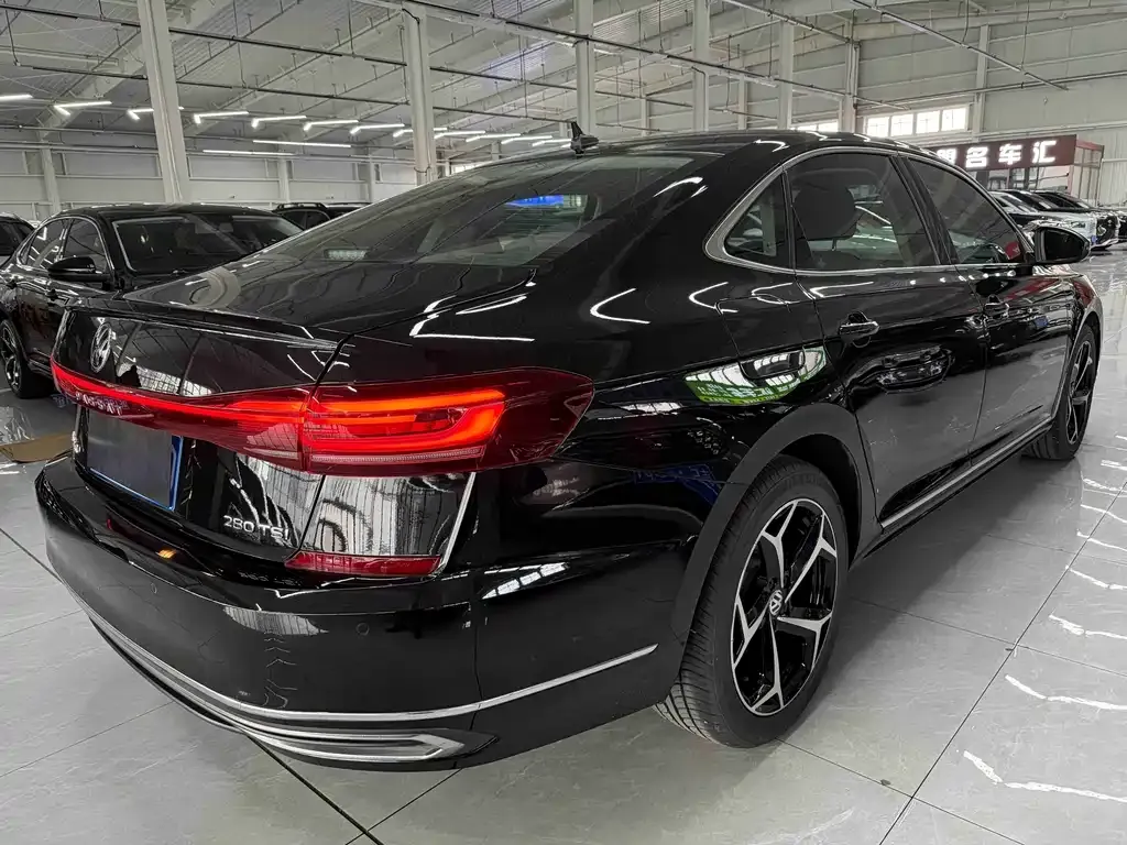 Volkswagen Passat — фото 3