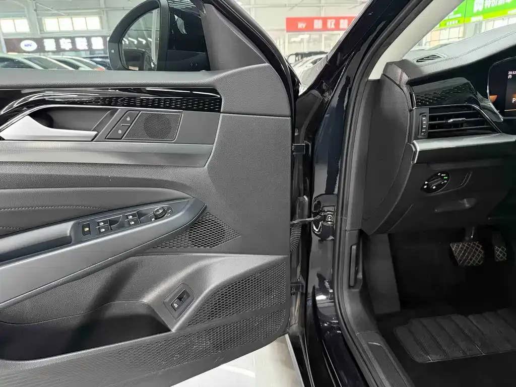 Volkswagen Passat — фото 6