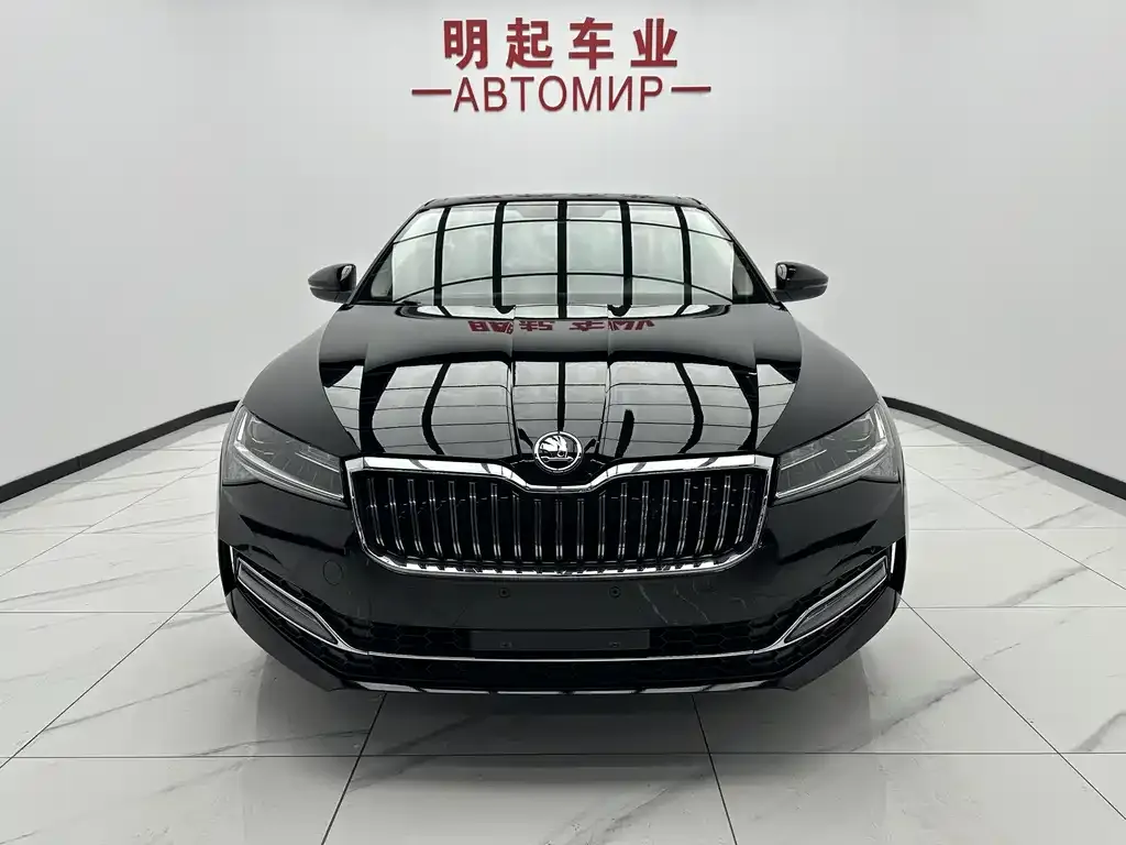 Skoda Superb — фото 3