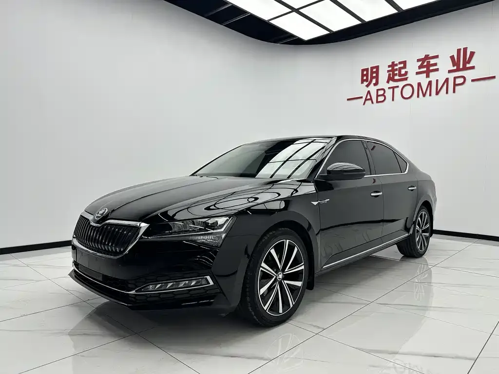 Skoda Superb — фото 4