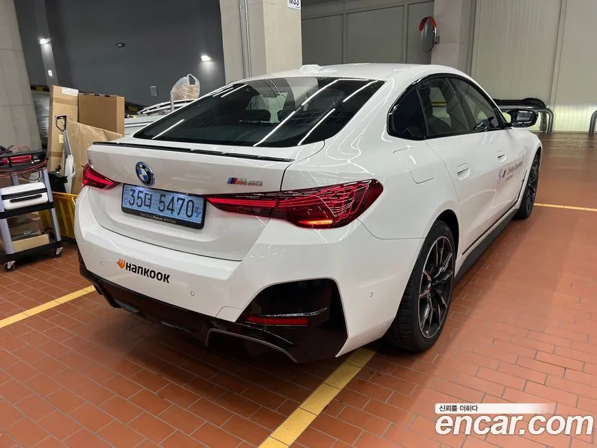 BMW i4 — фото 1