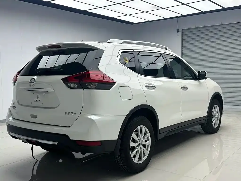 Nissan X-Trail — фото 10
