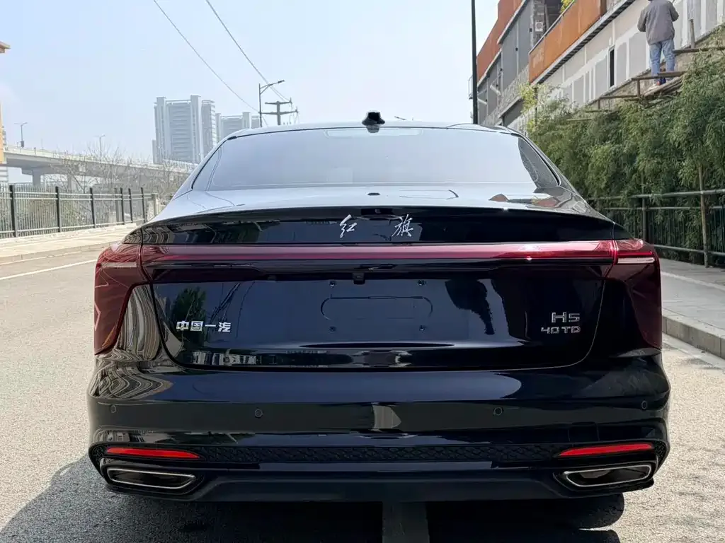 Hongqi H5 — фото 2