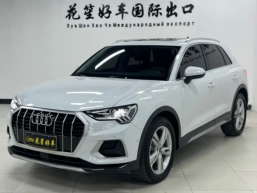 Audi Q3 — фото 1