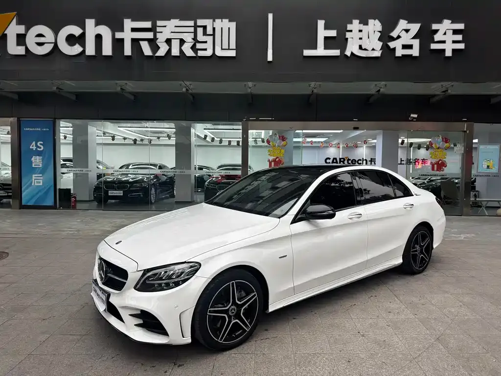 Mercedes-Benz C-Class — фото 1