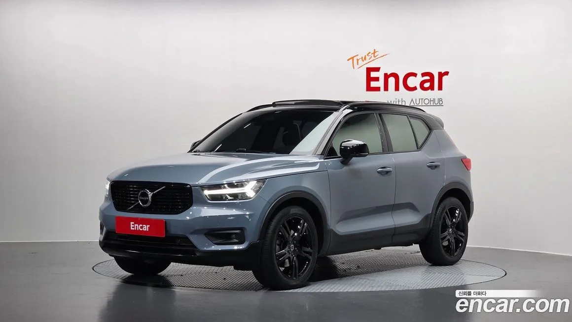 Volvo XC40 — фото 1